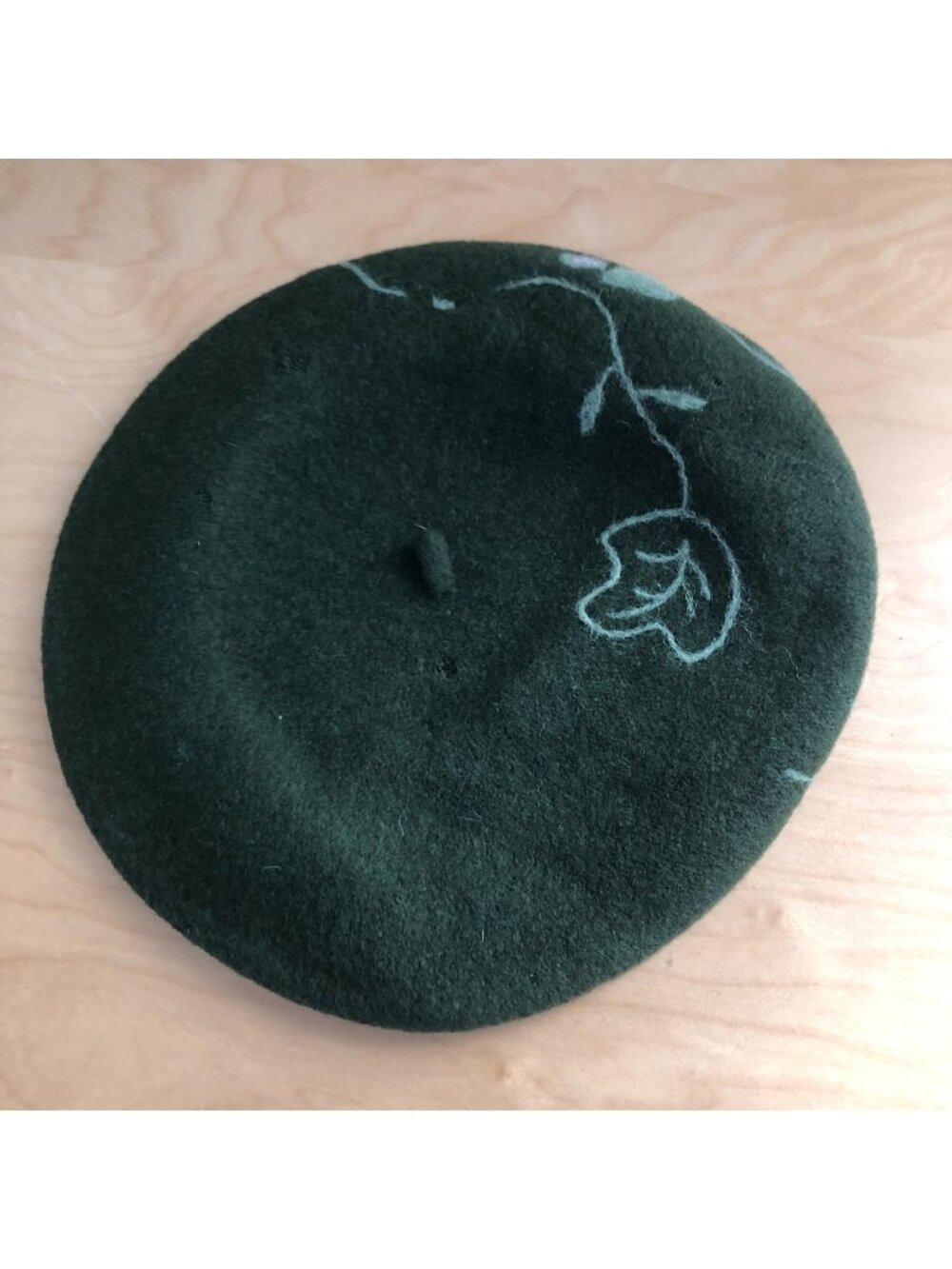 Vtg PRT Ultrabasque Green 100% Wool Beret Hat Made Czech Republic Embellished